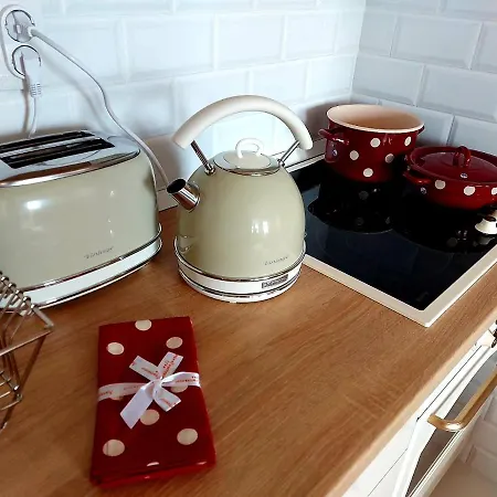 Lilly Dream Retro Back To 60s And 70s Apartman *